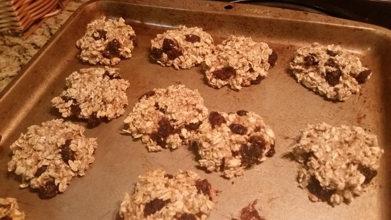 Chewy Oatmeal Raisin Cookies